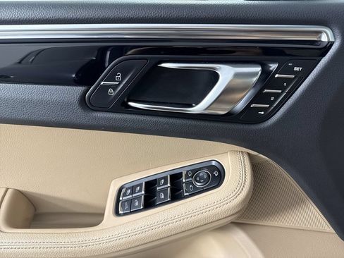 Certified 2023 Porsche Macan w/ Premium Package Plus AWD/4WD image 34