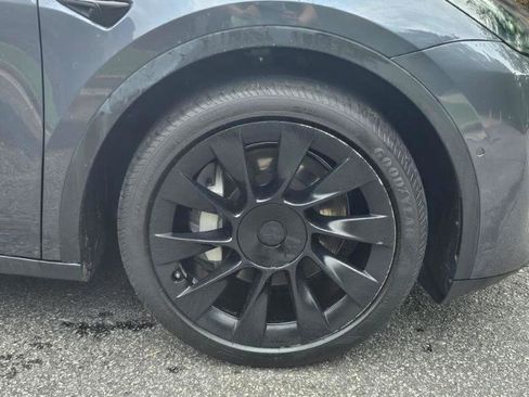 Used 2022 Tesla Model Y Long Range AWD/4WD image 15