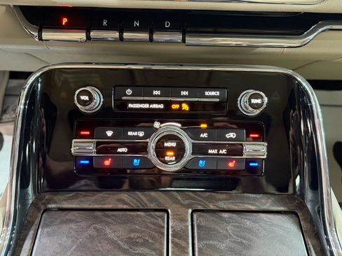 Used 2018 Lincoln Navigator Reserve w/ Technology Package image 59