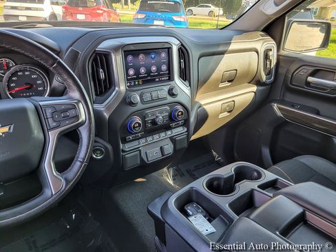 Used 2021 Chevrolet Silverado 1500 LT AWD/4WD image 21