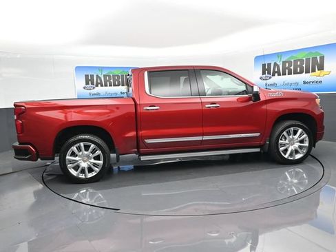 Used 2026 Chevrolet Silverado 1500 High Country w/ Technology Package AWD/4WD image 6