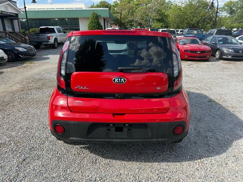 Used 2019 Kia Soul FWD image 6