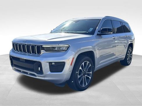 Used 2021 Jeep Grand Cherokee L Overland w/ Luxury Tech Group IV image 4