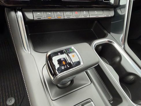 New 2026 GMC Sierra 1500 Denali Ultimate w/ LPO, Black Badging Package image 19