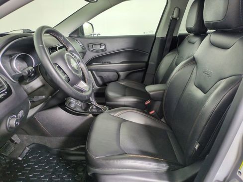 Used 2018 Jeep Compass Limited w/ Navigation Group image 11