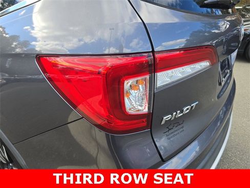 Used 2019 Honda Pilot Touring image 37