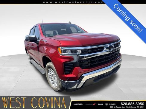 Used 2022 Chevrolet Silverado 1500 LT RWD image 2