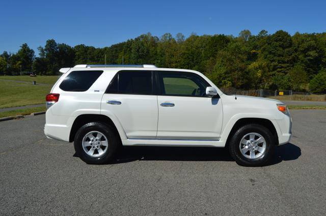 Used 2011 Toyota 4Runner SR5 AWD/4WD image 68