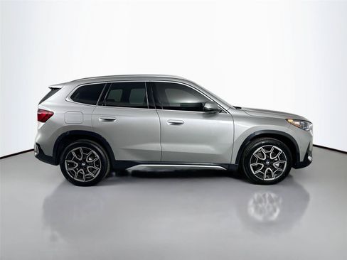 Used 2026 BMW X1 xDrive28i w/ Technology Package AWD/4WD image 4
