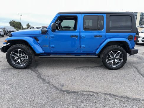 Used 2024 Jeep Wrangler Unlimited w/ Convenience Group image 4