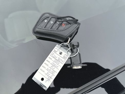 Used 2024 Lexus RX 450h AWD w/ Convenience Package image 39