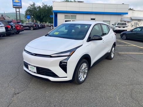 New 2027 Chevrolet Bolt LT w/ Comfort Package FWD image 22