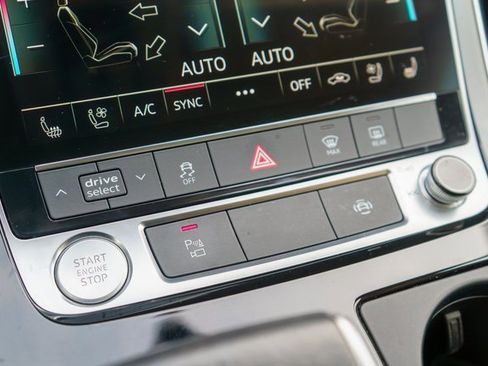 Used 2020 Audi Q7 3.0T Premium Plus w/ Premium Plus Package image 39