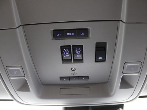 Used 2019 Chevrolet Silverado 2500 High Country w/ Duramax Plus Package image 22