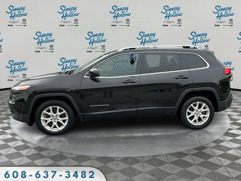 Used 2016 Jeep Cherokee Latitude w/ Cold Weather Group FWD image 8