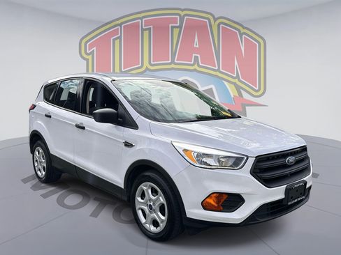 Used 2017 Ford Escape S FWD image 4