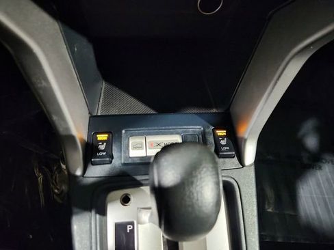Used 2017 Subaru Forester 2.5i Limited image 16