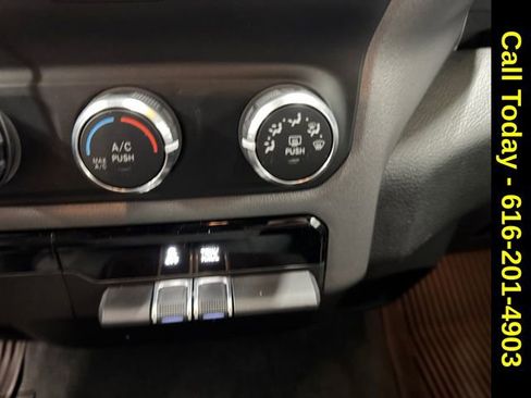 Used 2022 RAM 1500 Big Horn image 16