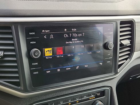 Used 2021 Volkswagen Atlas Cross Sport SE image 16