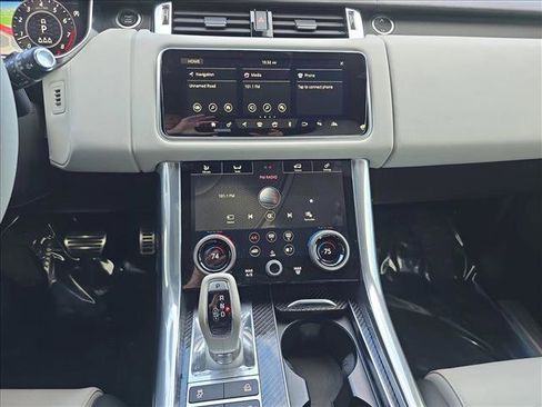 Certified 2022 Land Rover Range Rover Sport SVR image 15