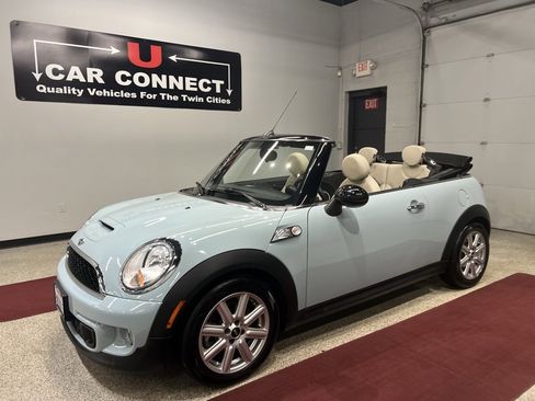 Used 2014 MINI Cooper S image 2