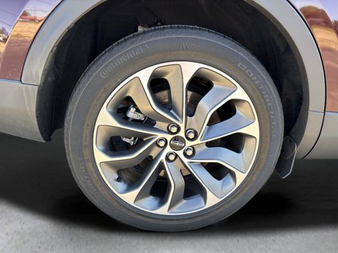 Used 2022 Lincoln Nautilus Reserve w/ Equipment Group 201A AWD/4WD image 32