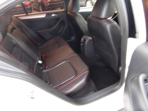 Used 2013 Volkswagen Jetta GLI Autobahn FWD image 22
