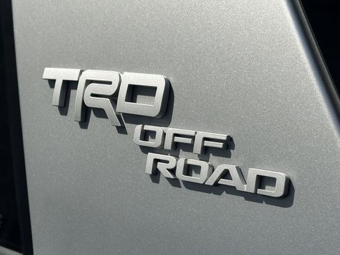 Used 2024 Toyota 4Runner TRD Off-Road Premium AWD/4WD image 10