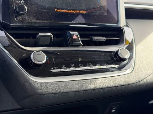 Used 2024 Toyota Corolla LE image 32