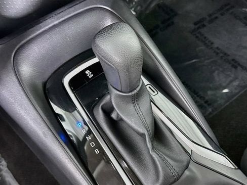 Certified 2025 Toyota Corolla LE FWD image 18