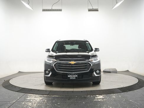Used 2021 Chevrolet Traverse LT AWD/4WD image 8