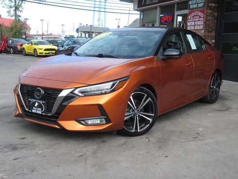 Used 2021 Nissan Sentra SR w/ SR Premium Package image 32