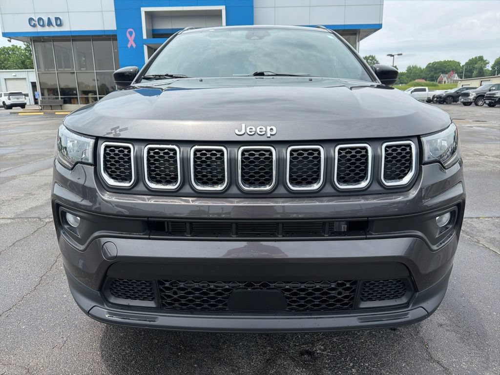 Used 2023 Jeep Compass Latitude AWD/4WD image 8