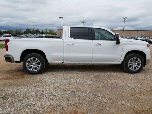 New 2026 Chevrolet Silverado 1500 LTZ w/ LTZ Premium Package AWD/4WD image 3