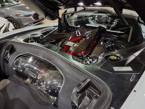 Used 2023 Chevrolet Corvette Z06 w/ Engine Appearance Package image 22