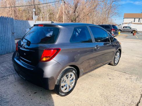 Used 2015 Toyota Yaris L image 6
