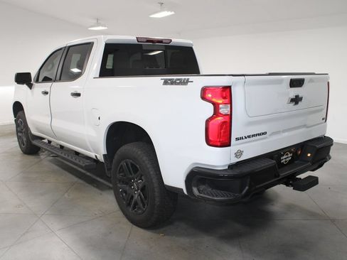Used 2025 Chevrolet Silverado 1500 LT Trail Boss w/ LT Trail Boss Premium Package AWD/4WD image 7