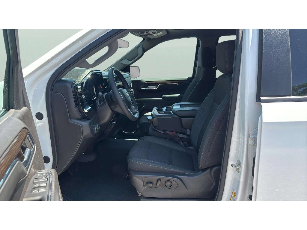Used 2023 Chevrolet Silverado 1500 LT AWD/4WD image 10