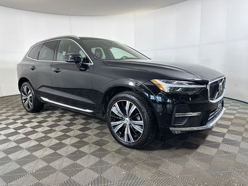 Used 2022 Volvo XC60 B6 Inscription w/ Advanced Package image 2