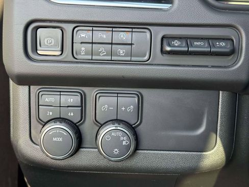 Used 2023 Chevrolet Tahoe High Country AWD/4WD image 22
