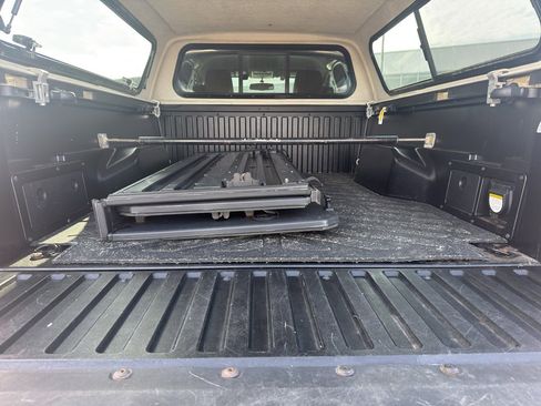 Used 2016 Toyota Tacoma TRD Sport image 8