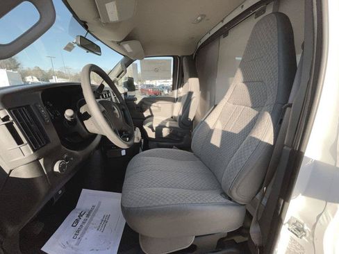 New 2025 GMC Savana 3500 w/ Power Convenience Package RWD image 20