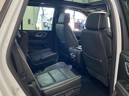 Used 2024 GMC Yukon AT4 w/ AT4 Premium Plus Package AWD/4WD image 22