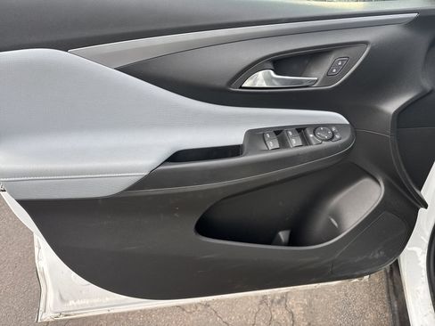 Used 2024 Buick Envista Preferred w/ Advanced Safety Package image 15