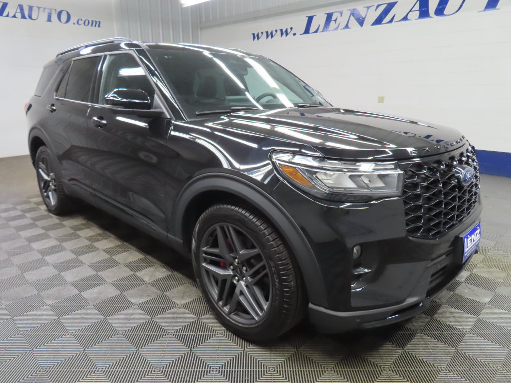 Used 2026 Ford Explorer ST AWD/4WD image 3
