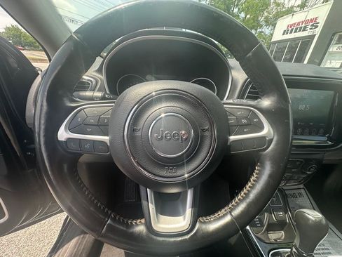 Used 2020 Jeep Compass Limited AWD/4WD image 15