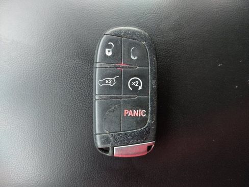 Used 2018 Jeep Grand Cherokee Limited RWD image 32