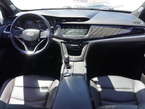 Certified 2024 Cadillac XT6 Premium Luxury FWD image 12