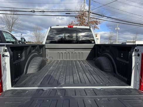 Used 2025 Ford F250 XLT w/ Black Appearance Package image 10
