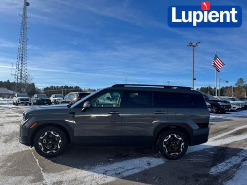 Used 2025 Hyundai Santa Fe SEL image 9